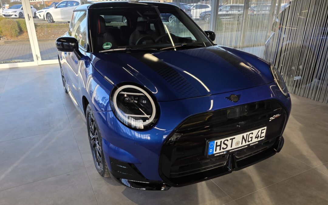 Schneller, nachhaltiger, effizienter: Unser neuer E-Mini Cooper