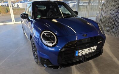 Schneller, nachhaltiger, effizienter: Unser neuer E-Mini Cooper